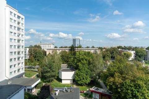 METRO WIERZBNO - 2 POKOJE PO GENERALNYM REMONCIE