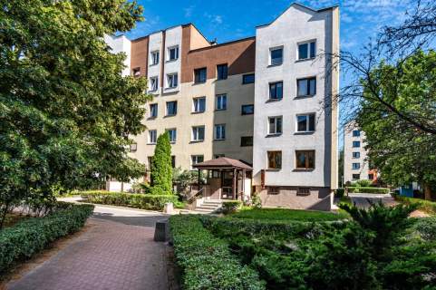 Rozkładowe, osobna kuchnia, dobra komunikacja