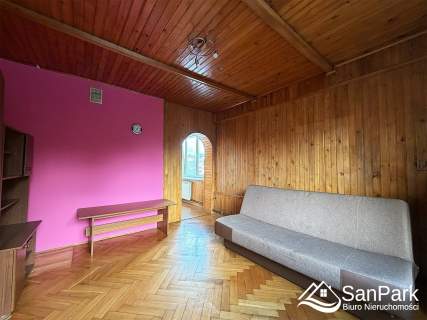 Mieszkanie 55 m do remontu, 2 pokoje, Lesko