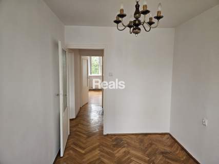Rondo Wiatraczna. 3 pokoje do wprowadzenia. Balkon