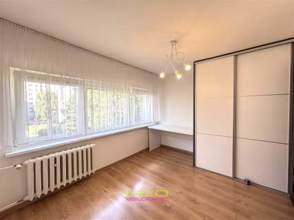 2 pokoje balkon zamykany parking