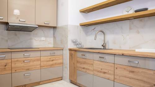 Bronowice 2pokoje balkon miesjce parkingowe