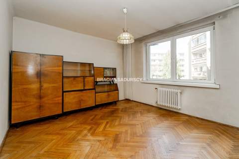 Przestronne 2 pokoje na 1. piętrze Krowodrza