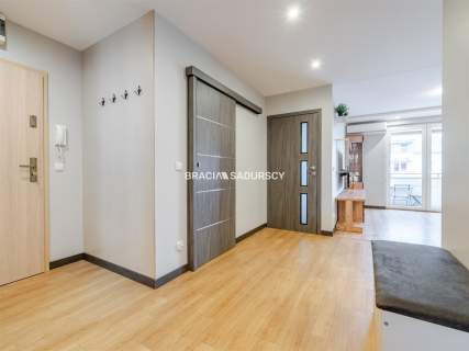 Nowoczesny 3-pokojowy apartament z balkonem.