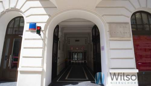 Nowoczesne biuro dla 9 osób w Centrum