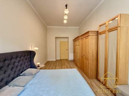 70 m 3 pokoje 1 piętro Kazimierz