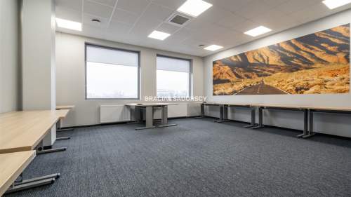 Powierzchnia biurowa z parkingiem - 400m2