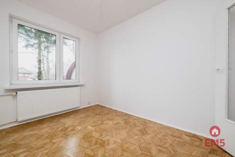 Wysoki parter z balkonem