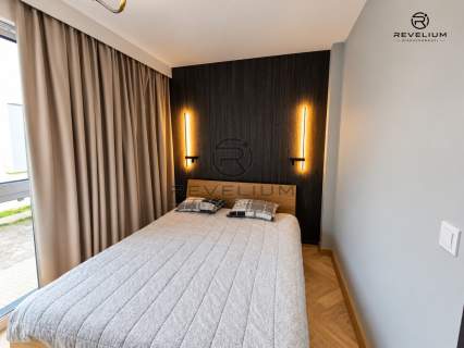 76,6 m 4 POKOJE OGRÓDEK 30 m 2 ŁAZIENKI
