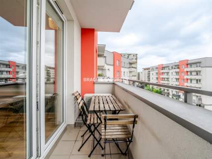 Nowoczesny 3-pokojowy apartament z balkonem.