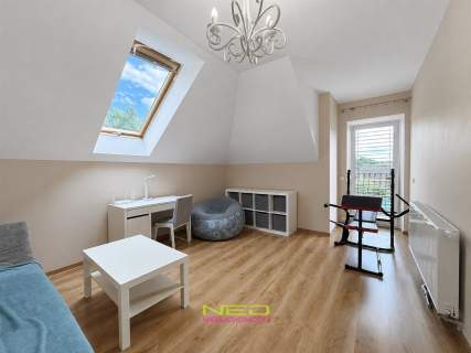 DOM 145 m PO MODERNIZACJI DZIAŁKA 1225 m