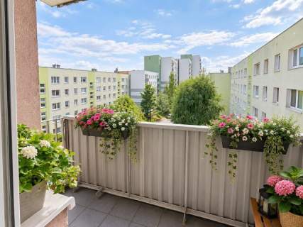 Tysiąclecie 2 pokoje duży balkon do zamieszkania