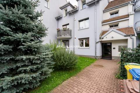 Kameralne 3 pokoje z dużym balkonem