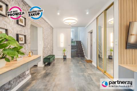 Stylowy Apartament z Ogrodem, Balkonem i Garażem