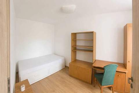 Mieszkanie 49m2, 3 pok., po remoncie, parking