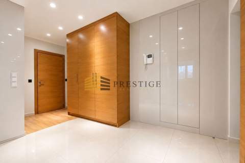 Klimatyzowany apartament z widokiem na park Patria
