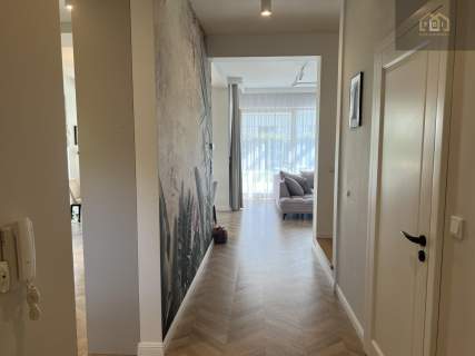 Nowoczesny dom z basenem 210 m2