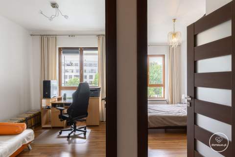 WILANÓW 64m2 3 POKOJE TARAS 12m2 2012r. TRAMWAJ