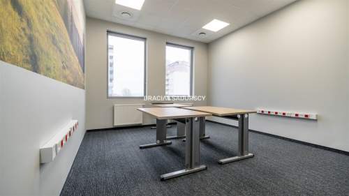 Powierzchnia biurowa z parkingiem - 400m2