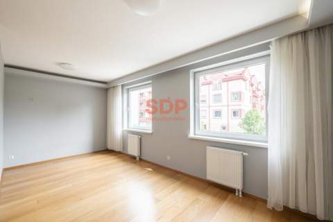 Maślice 2 pokoje z odzielną kuchnią duży garaż 21m2 komórka lokat