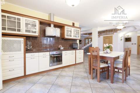 Dwie luksusowe rezydencje w jednym miejscu 840m2