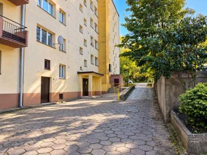 3 POKOJE GENERALNY REMONT 56,5 m WINDA