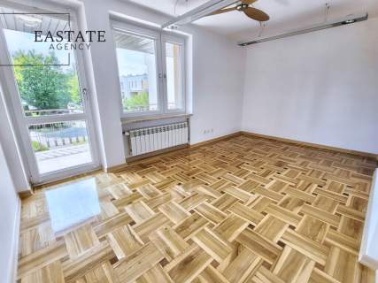Dom biurowy/3 poziomy 240 m /7x Parking/Działka 500m2/Las B