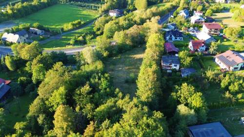 Działka inwestycyjna z gotową koncepcją budynku.