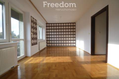 Duży dom 300 m2/3 mieszkania/pod najem/ogród/garaż
