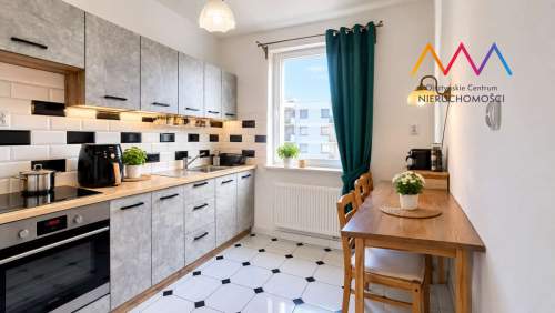 2 pokoje , duży balkon osiedle sterowców