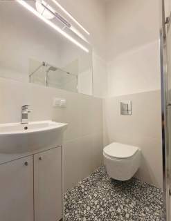 2 POKOJE - RYNEK PODGÓRSKI - 32 M2 - 1 PIĘTRO