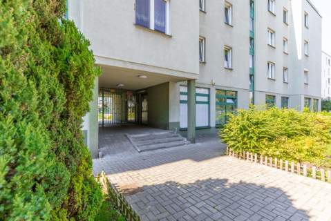Lokal parter z witrynami 53m2 - Lublin, Bronowice
