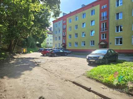 2 pok, parter, cicha okolica, miejsca parkingowe