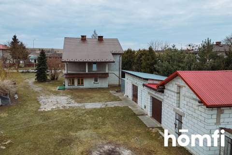 Dom z dużą działką 6 km od Tyszowiec