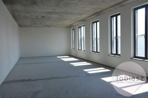 Nowe biura/magazyn/ winda/ parking