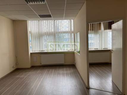 Klimat fabryczny,1 pietro,parking,ochrona,dostęp24