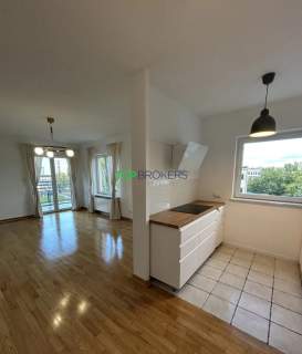 Komfortowe trzy pokoje, balkon, garaż