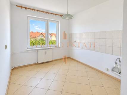 Odświeżone 2 Pokoje Oddzielna kuchnia Balkon Parking