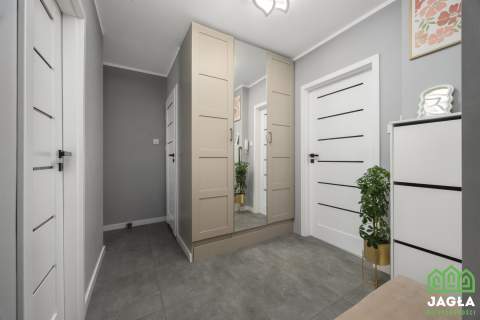 42m2 2 pokoje Blok Panorama Balkon
