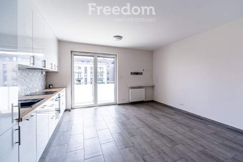 3 pokoje, winda, miejsce postojowe, balkon