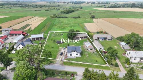 Dom do zamieszkania z dużą działką