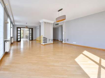 Apartament z 4 sypialniami na Mokotowie