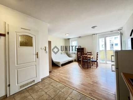 W okolicy ul. Nowowiejskiej Balkon/Piwnica