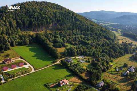 Posiadłość z bali z 3 domkami i gotowym biznesem