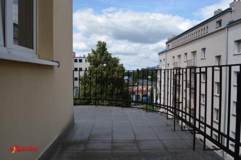 Wyjątkowa przestrzeń i dwa balkony w sercu Łodzi
