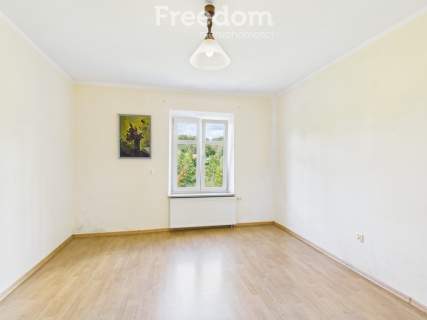 Dom w centrum Ornety z widokiem na zieleń