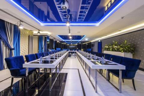 Lokal usługowy z prosperującą restauracją z możliwością zmiany...