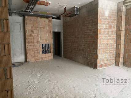 Nowoczesny lokal handlowo-uslugowy w centrum