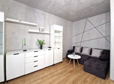 Duża kawalerka - 31m2, Wyszyńskiego 51, Retkinia
