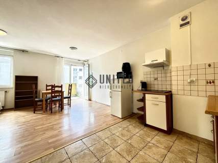 W okolicy ul. Nowowiejskiej Balkon/Piwnica